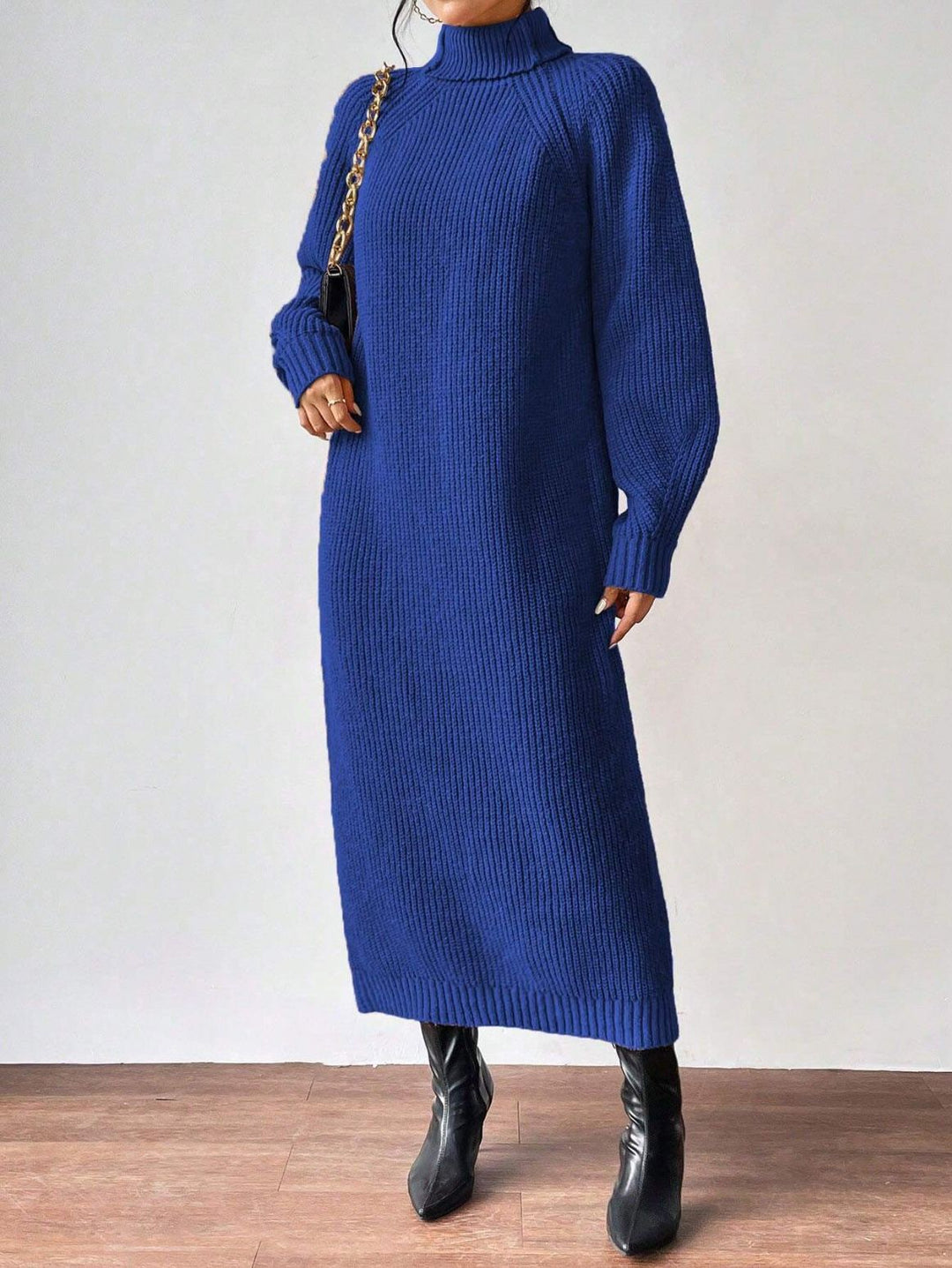 Robe tricotée de mode féminine avec col montant et coupe ample Chic & Stil