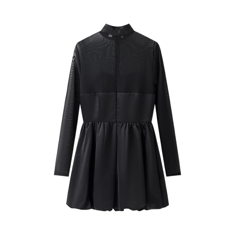 Robe élégante pour femmes avec manches transparentes et col haut Chic & Stil
