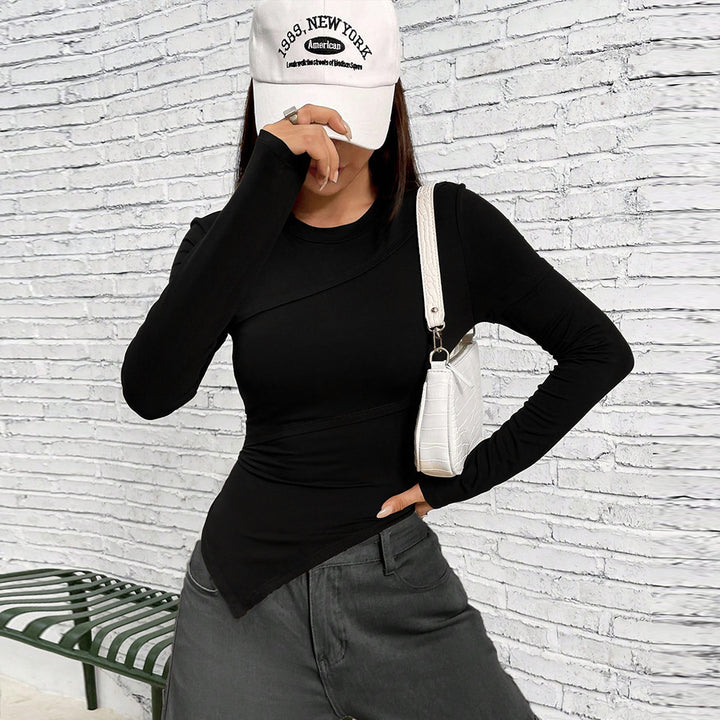 Chemise à manches longues ajustée pour femmes avec design asymétrique et coupe tendance Chic & Stil