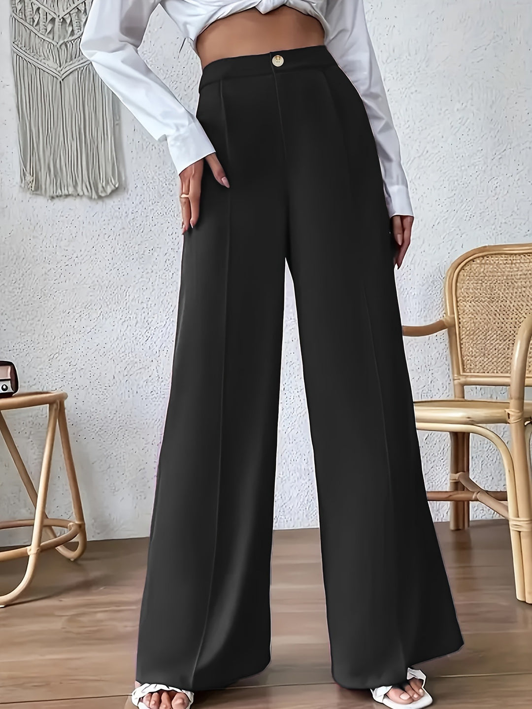 Ladies Elegant and wide high-waisted pants Lune London