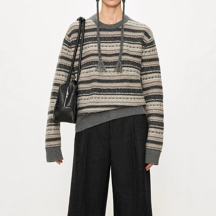 Pull en maille à la mode pour femmes avec des détails de ceinture française Chic & Stil