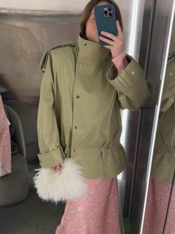 Women's short parka with high stand-up collar, shoulder flaps and adjustable drawstring Amarae