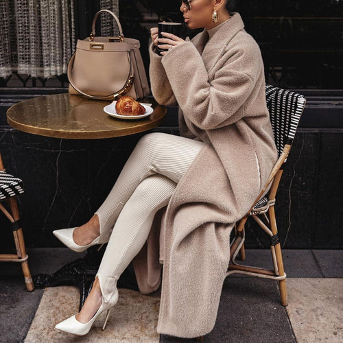 Elegant and warm wool coat for women with modern cut Amarae