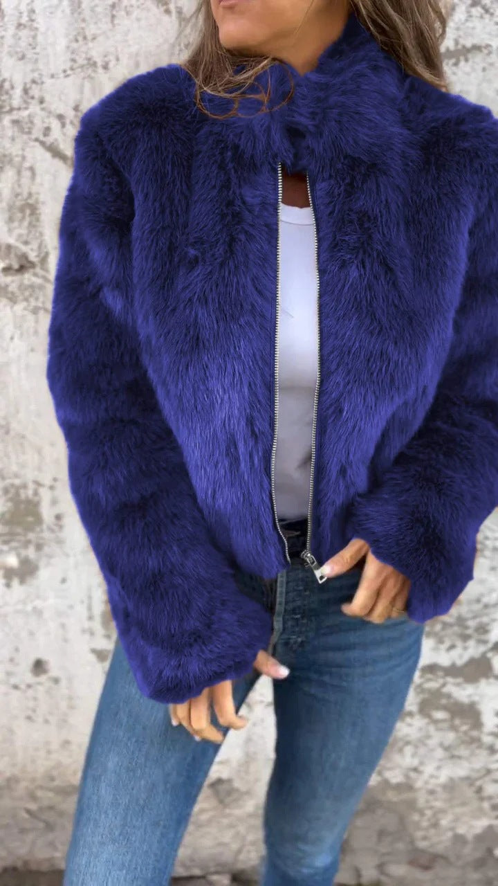Lune London | Jacket made of faux fur - Loose fit - High collar - Zipper - Long sleeves