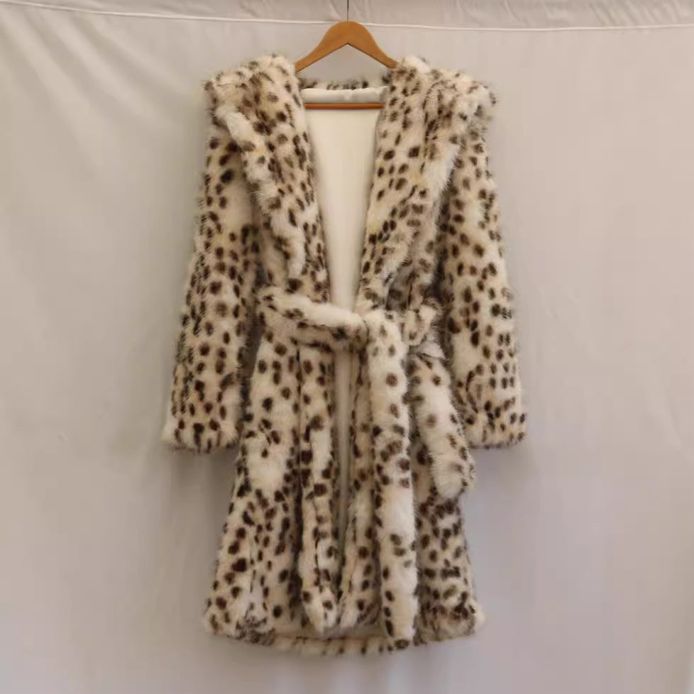 Ladies Comfortable Fur Robe Lune London
