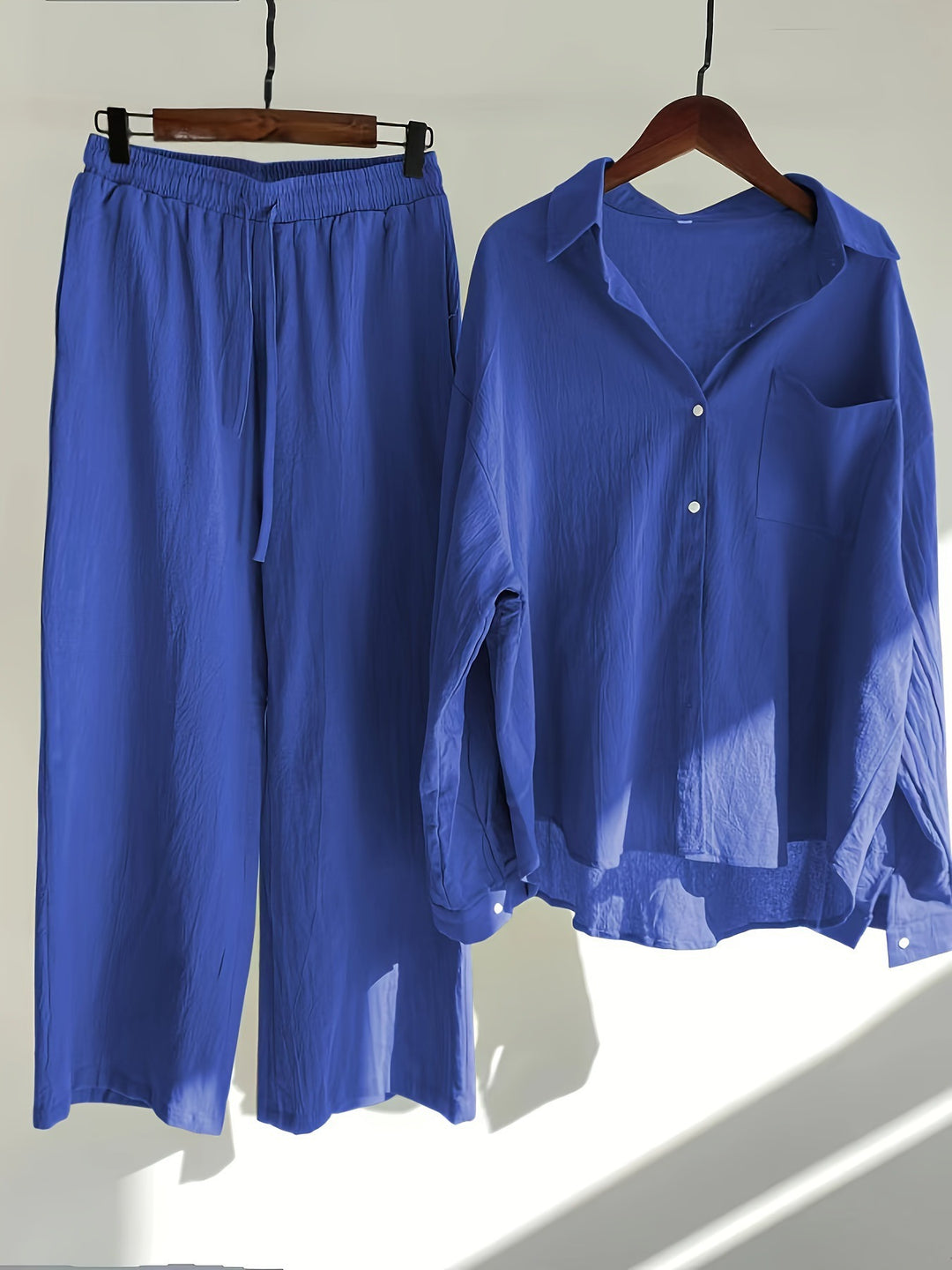 Two-piece casual set for women consisting of a loose top and comfortable pants Lune London