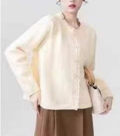 Cardigan femme avec dentelle et magnifiques boutons en perles Chic & Stil