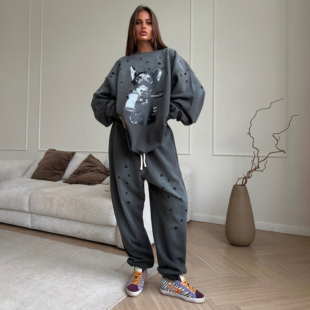 Oversized sweatshirt for women with graphic artistic pattern and casual fit Amarae