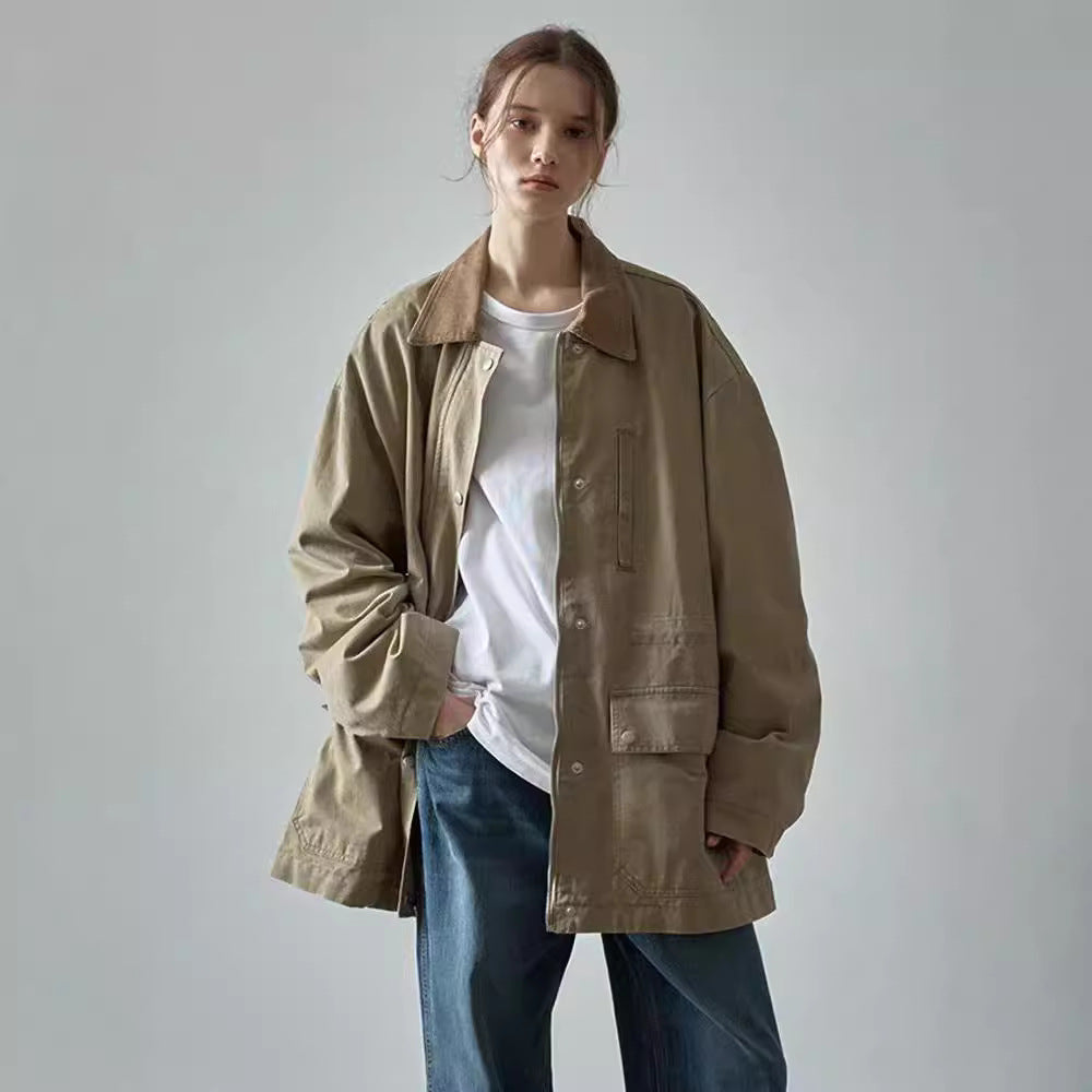 Veste utility surdimensionnée pour femmes en tissu robuste et avec poches pratiques Chic & Stil