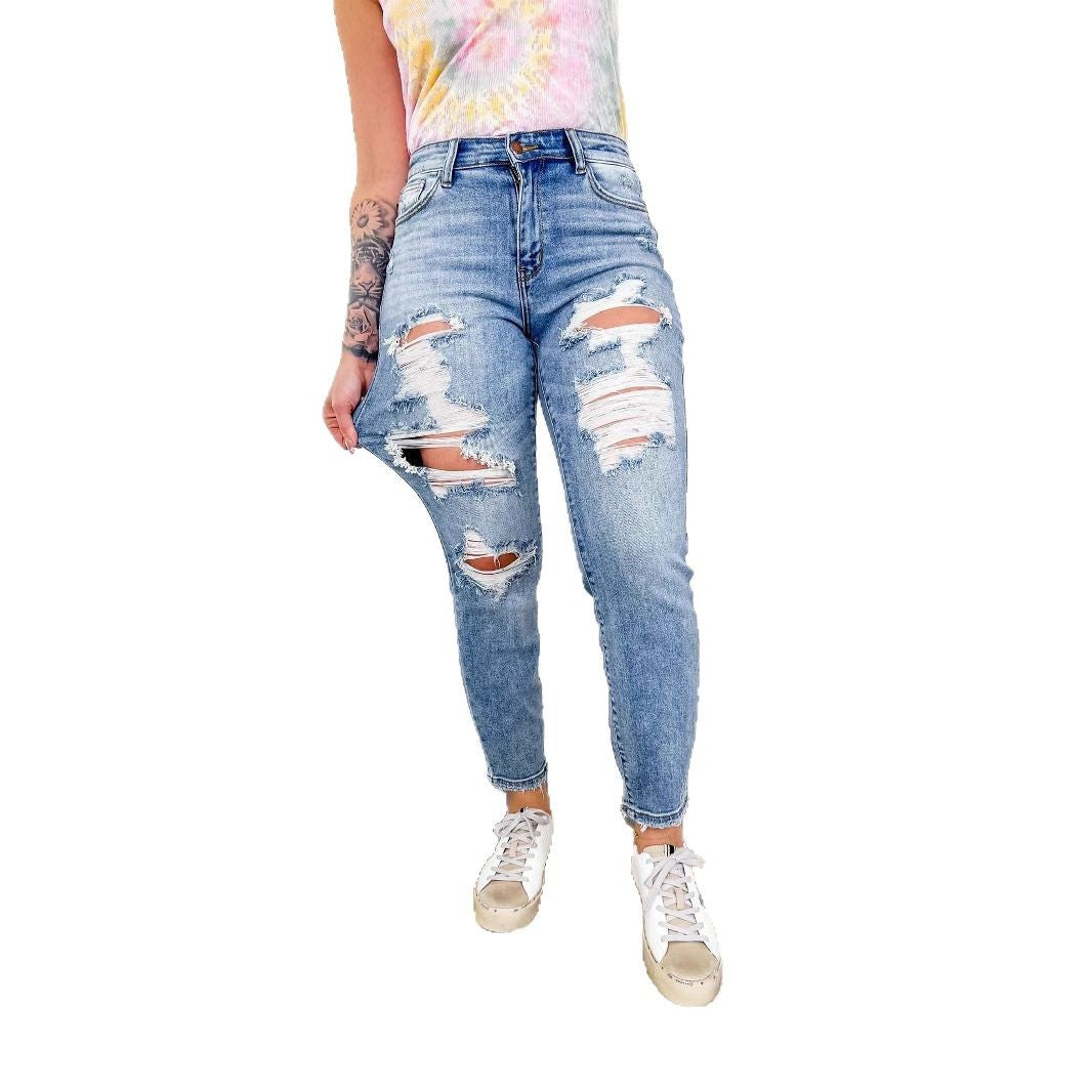 High-waisted destroyed jeans for women boyfriend style Chic & Stil
