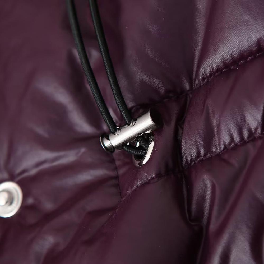 Ladies down jacket with hood and adjustable belt Lune London