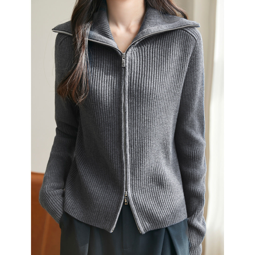 Pull en maille à la mode pour femmes avec fermeture éclair haute et texture côtelée Chic & Stil