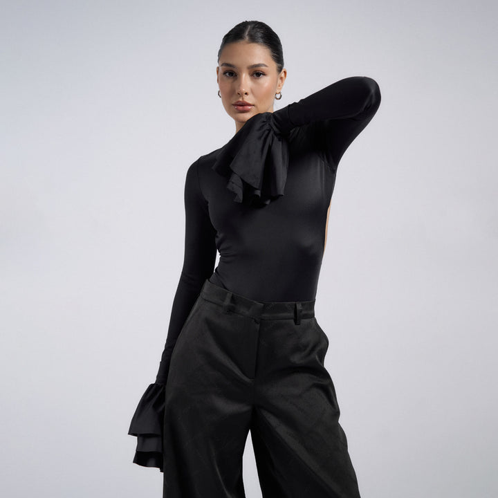 Long sleeve top for women with an open back and voluminous sleeves Lune London
