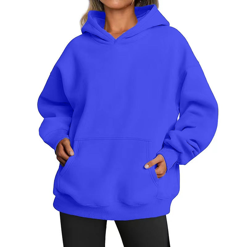 Women's oversized hoodie with practical kangaroo pockets and soft inner lining Chic & Stil