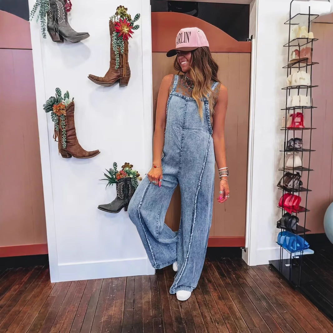 Salopette en denim pour femmes avec jambe large et poches pratiques Chic & Stil