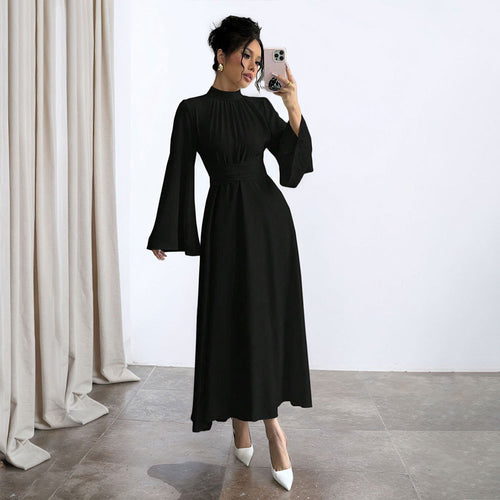 Robe maxi élégante pour femme avec manches fluides et col haut Chic & Stil