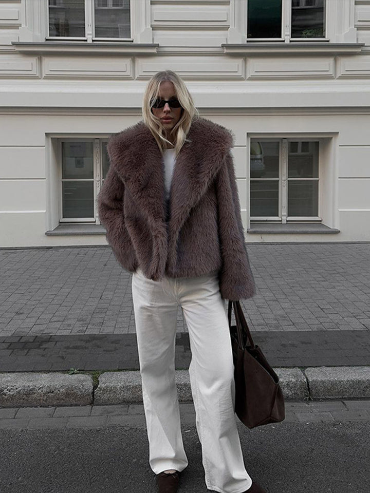 Ladies short jacket made of faux fur in a boxy fit with voluminous shawl collar Amarae
