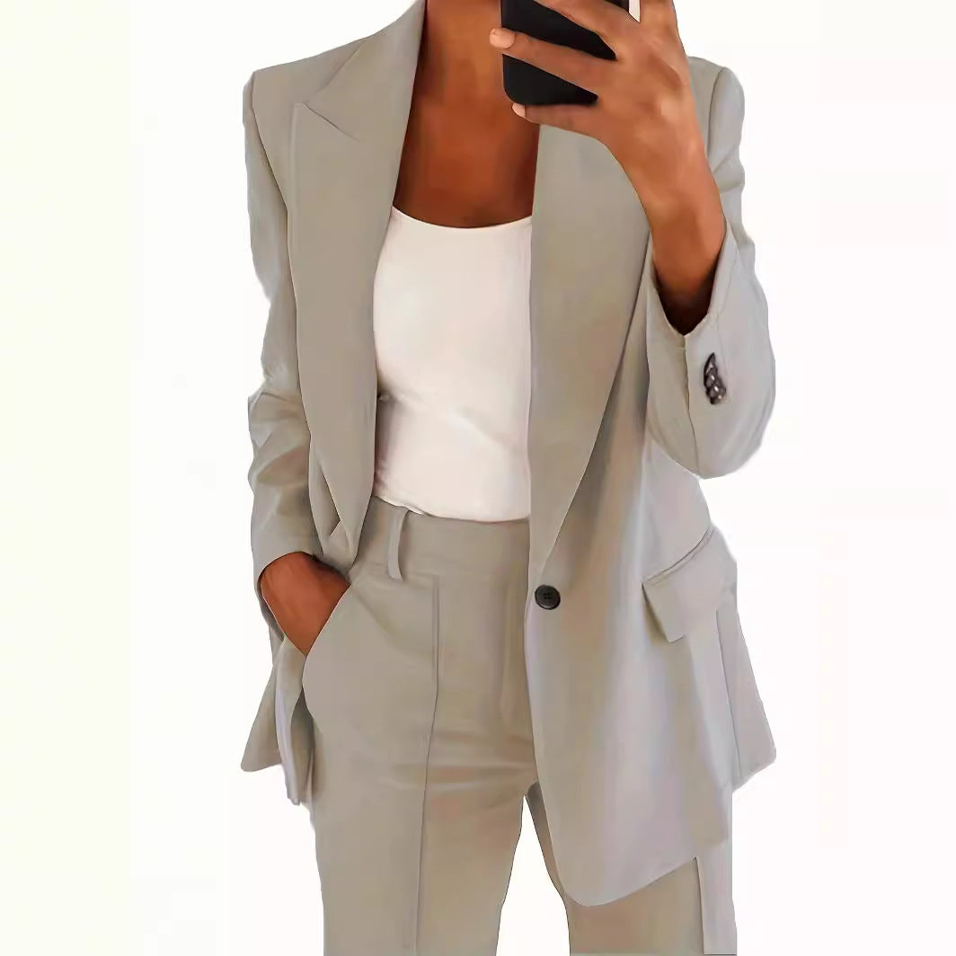 Women high-waisted straight-cut suit trousers with crease Amarae