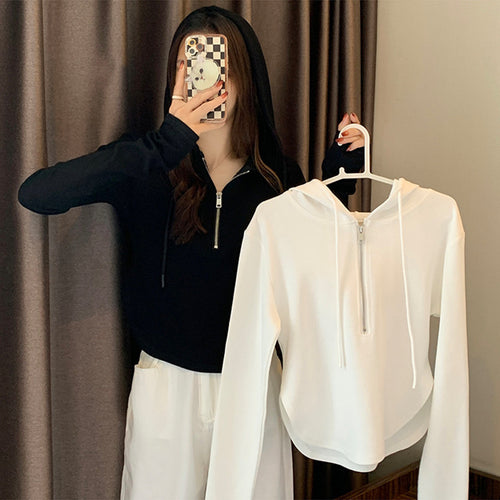 Women's modern hooded shirt with short zipper Chic & Stil
