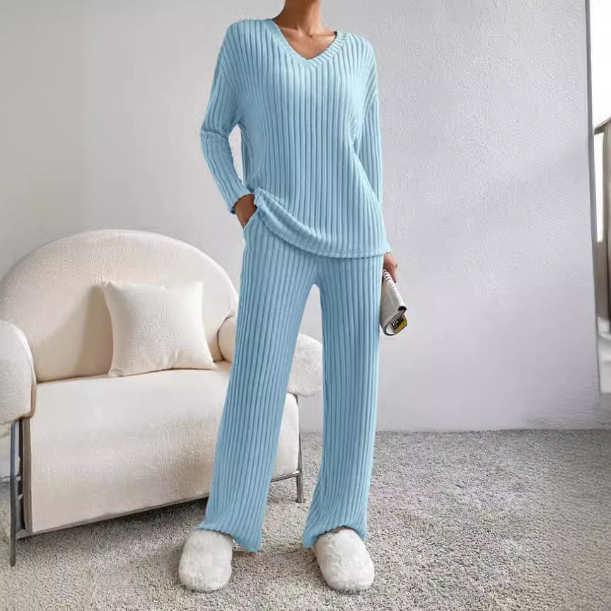 Exclusive Women's Lounge Set with V-Neck and Fine Chic Stripes and Style