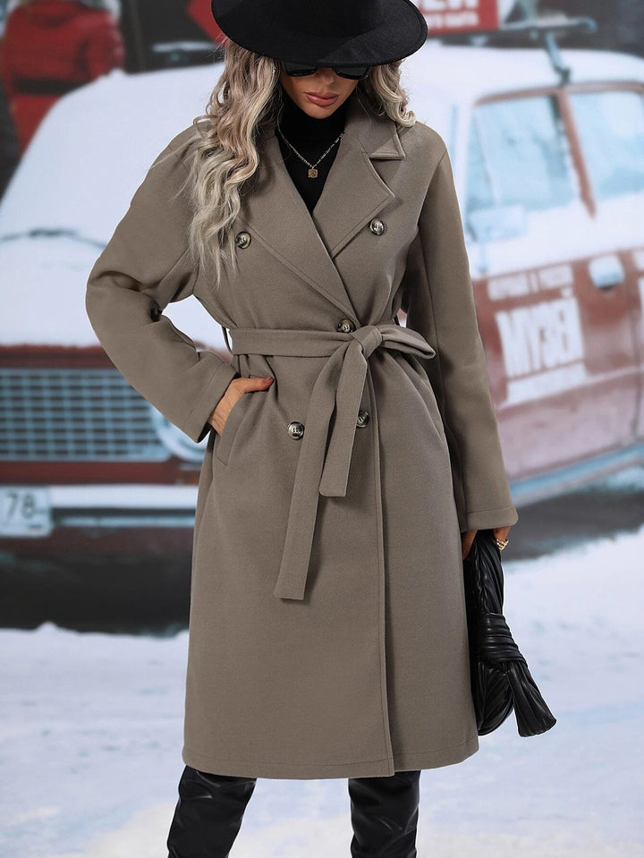 Elegant trench coat for women with a fitted cut and a belt Lune London