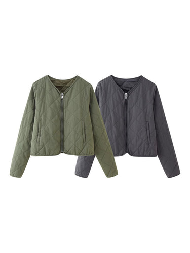 Ladies quilted transition jacket with trendy zip closure and comfortable pockets Amarae