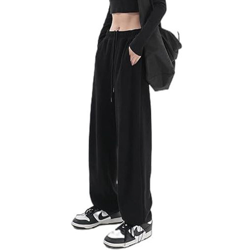 Ladies loose-fitting leisure pants made of soft sweat material with practical pockets Chic & Stil