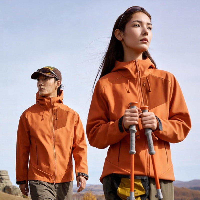 Unisex Softshell Outdoor Jacket with Hood, windproof and elastic Amarae