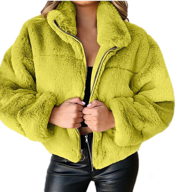 Women’s short-cut cuddly fleece quilted jacket with stand-up collar and zipper Amarae