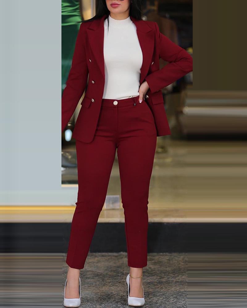 Ladies elegant and stylish business suit with double-breasted and fitted cut Lune London