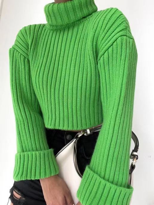 Ladies Elegant Turtleneck Sweater with Textured Rib Pattern Lune London