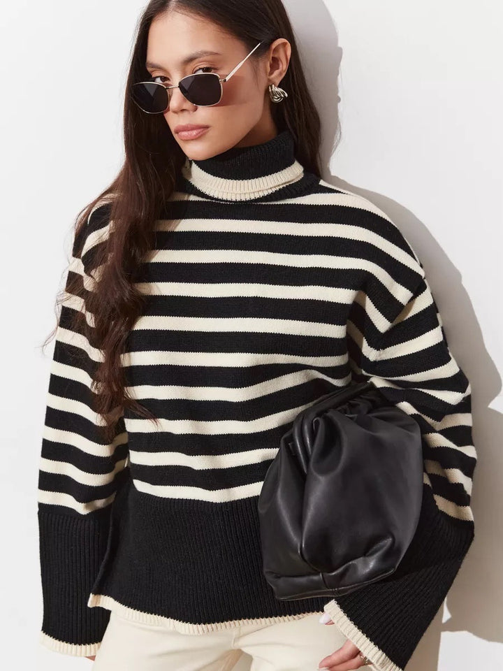Women's comfortable turtleneck sweater with classic stripes and trendy details Lune London