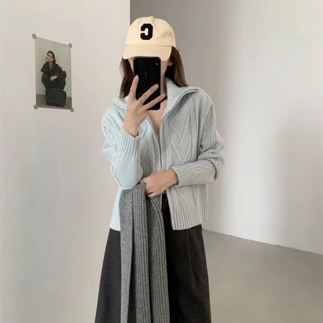 Cardigan pour femmes avec zip et motif en cablage moderne Chic & Stil