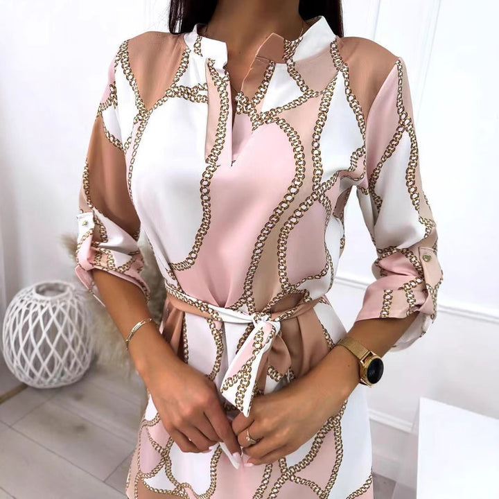 Robe portefeuille pour femme avec motif floral en chaîne et ceinture Chic & Stil