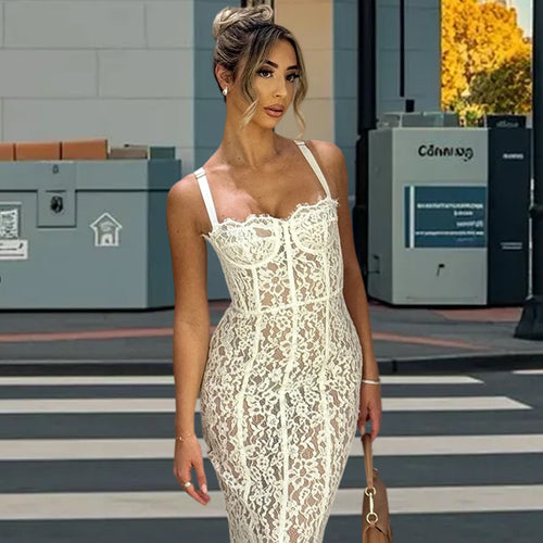 Maxi lace dress for women with a seductive design Amarae