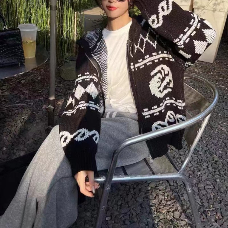 Cardigan en tricot épais pour femmes avec un motif accrocheur et une coupe confortable Chic & Stil