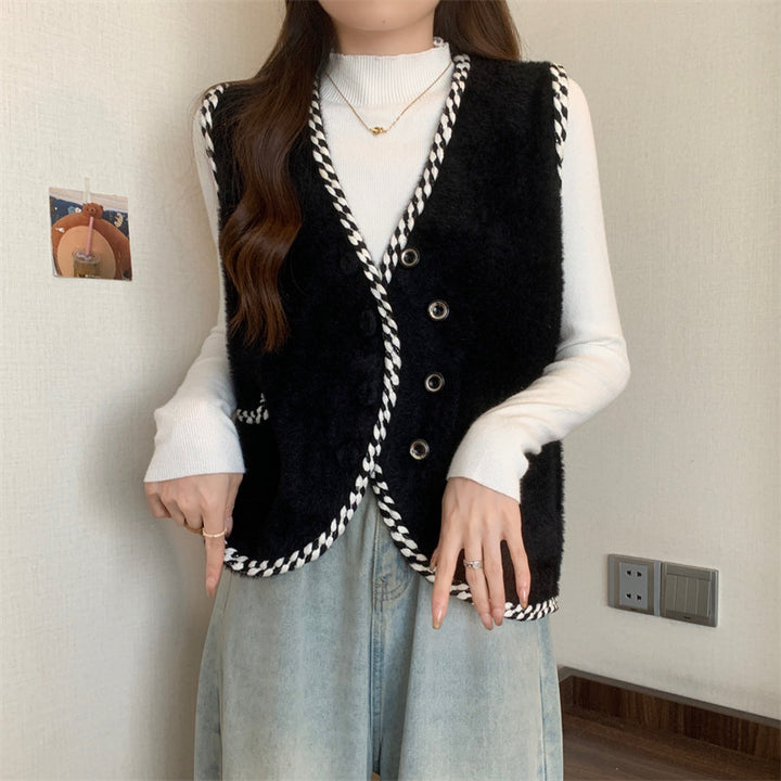 Women's vest with braided accents and button details Lune London