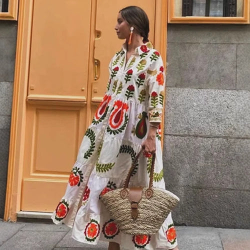 Women's maxi dress with floral pattern and flowy hem Amarae