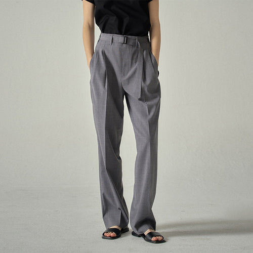Elegant and widely cut women's suit pants with open side pockets Amarae