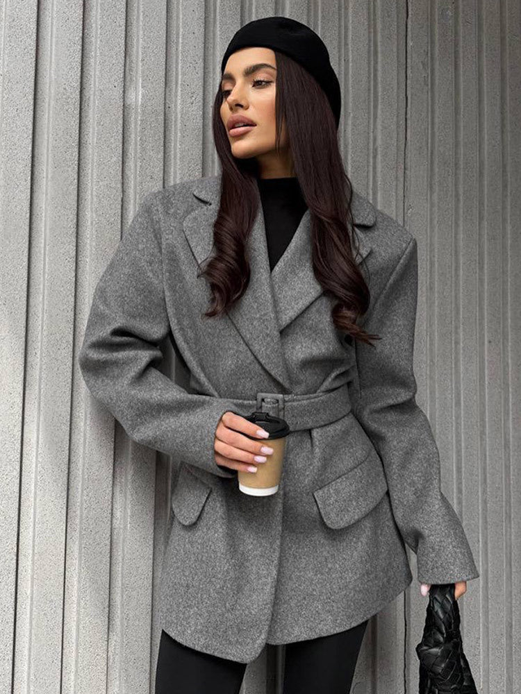 Women's short coat in blazer style made of wool blend with waist belt & flap pockets Amarae