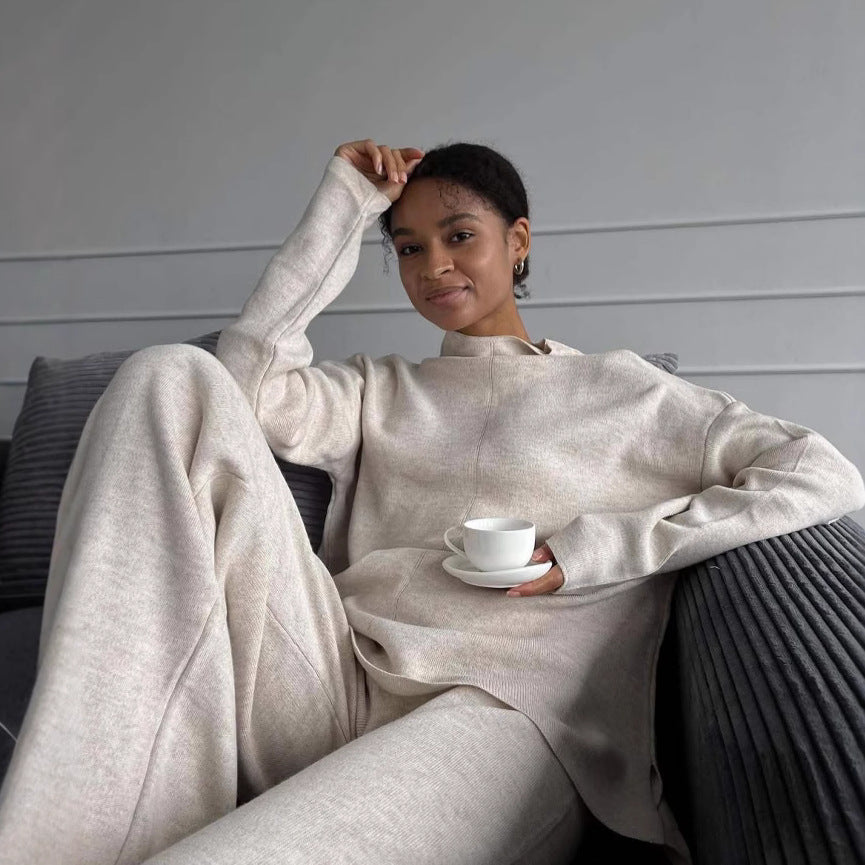 Women’s casual sweatshirt set with high collar and elegant cut Lune London