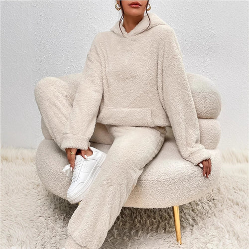 Women's fleece loungewear set with hood and pockets Amarae