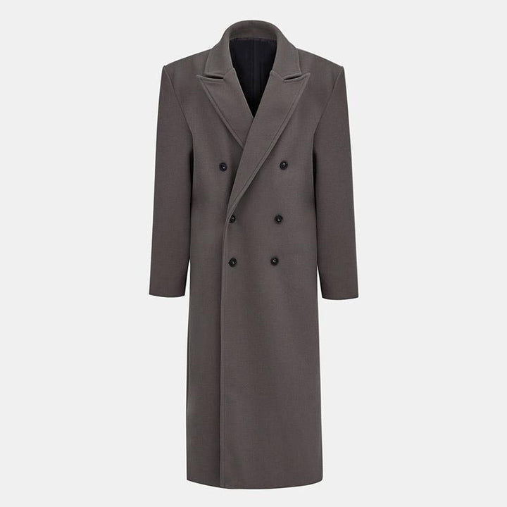 Elegant long double-breasted man Chic und Style