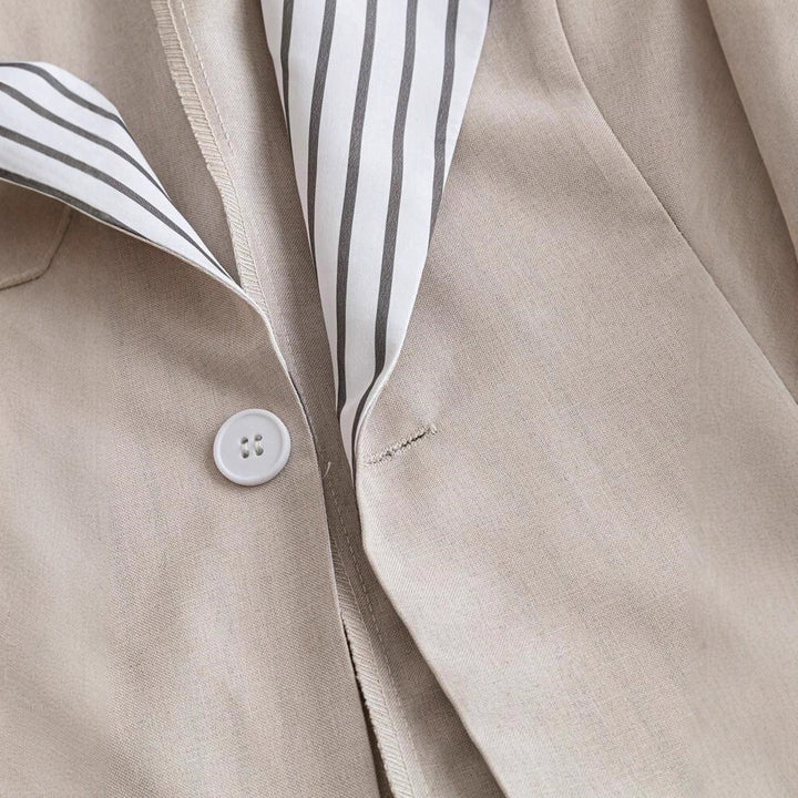Elegant blazer jacket for women with a relaxed fit Lune London