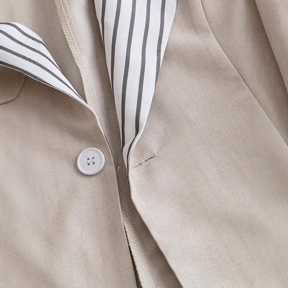Elegant linen blazer for women with an extra-large cut and modern details Lune London