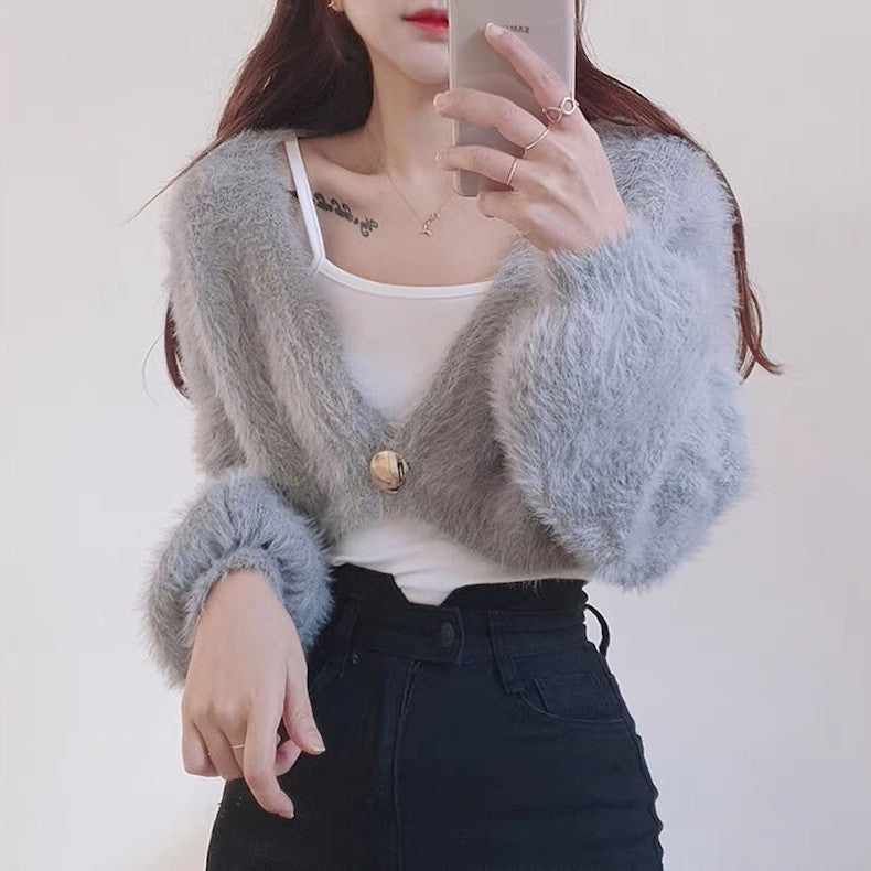 Ladies comfortable bolero jacket with trendy and fluffy design Lune London