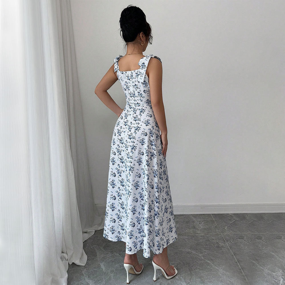 Robe maxi pour femmes avec motif floral et fente flatteuse Chic & Stil