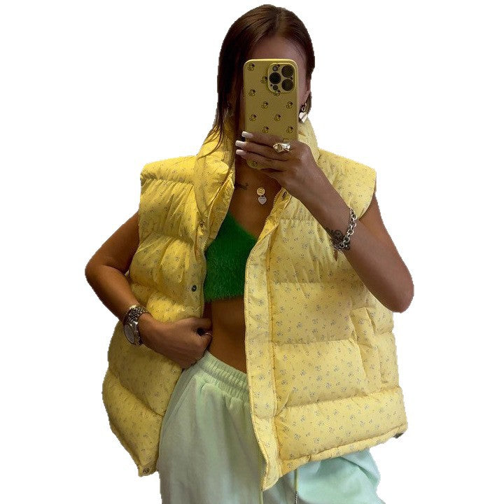 Ladies quilted vest with trendy collar and practical pockets Lune London