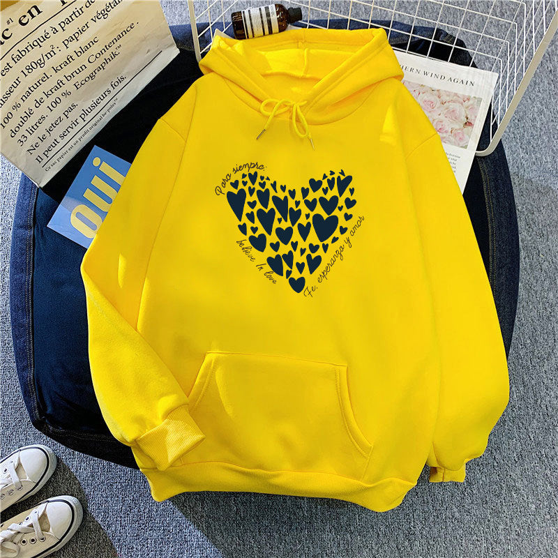 Women's hoodie with creative heart design Chic & Stil