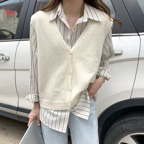 Knitted vest for women with V-neck and stylish buttons Amarae